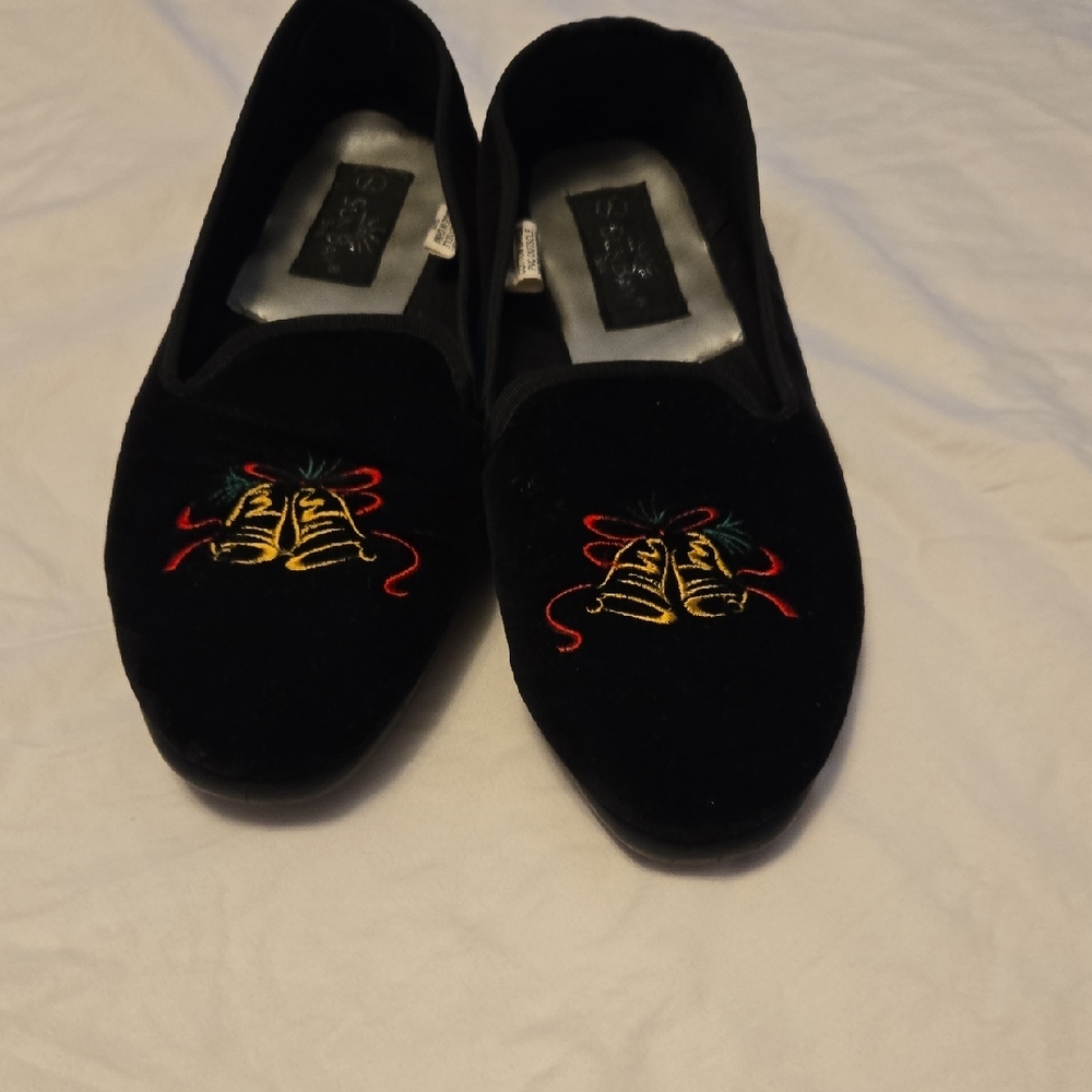 Embroidered Black Velvet Christmas Loafers Woman Size 7